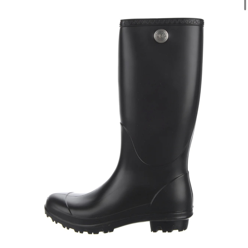 UGG Shelby Rain Boots Matte Black Rubber Snow Booties